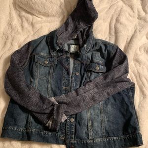 Denim jacket! (Practically new)